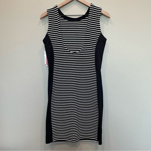 NWT Athleta Mala Black/White Striped Dress - Size: Small - Picture 2 of 8